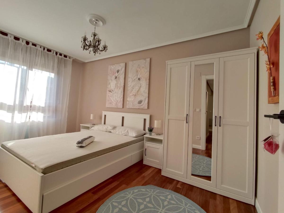 Acogedor Apartamento Junto A La Plaza Villasana de Mena Kültér fotó